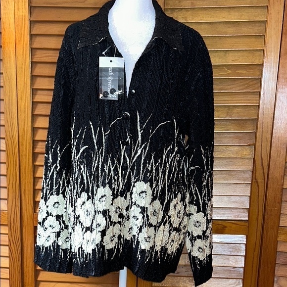 NWT Reversible Black Floral Crush Cardigan Size L/XL From The Seton Shop - Picture 1 of 12